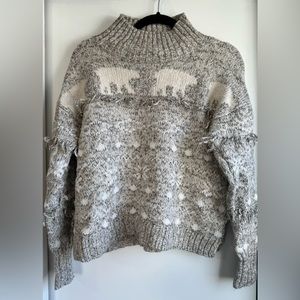 NWOT Loft Fringe with White/Gray Polar Bears Sweater Size Small Women